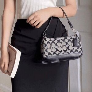 Coach vintage Y2K black and gray signature monogram bag